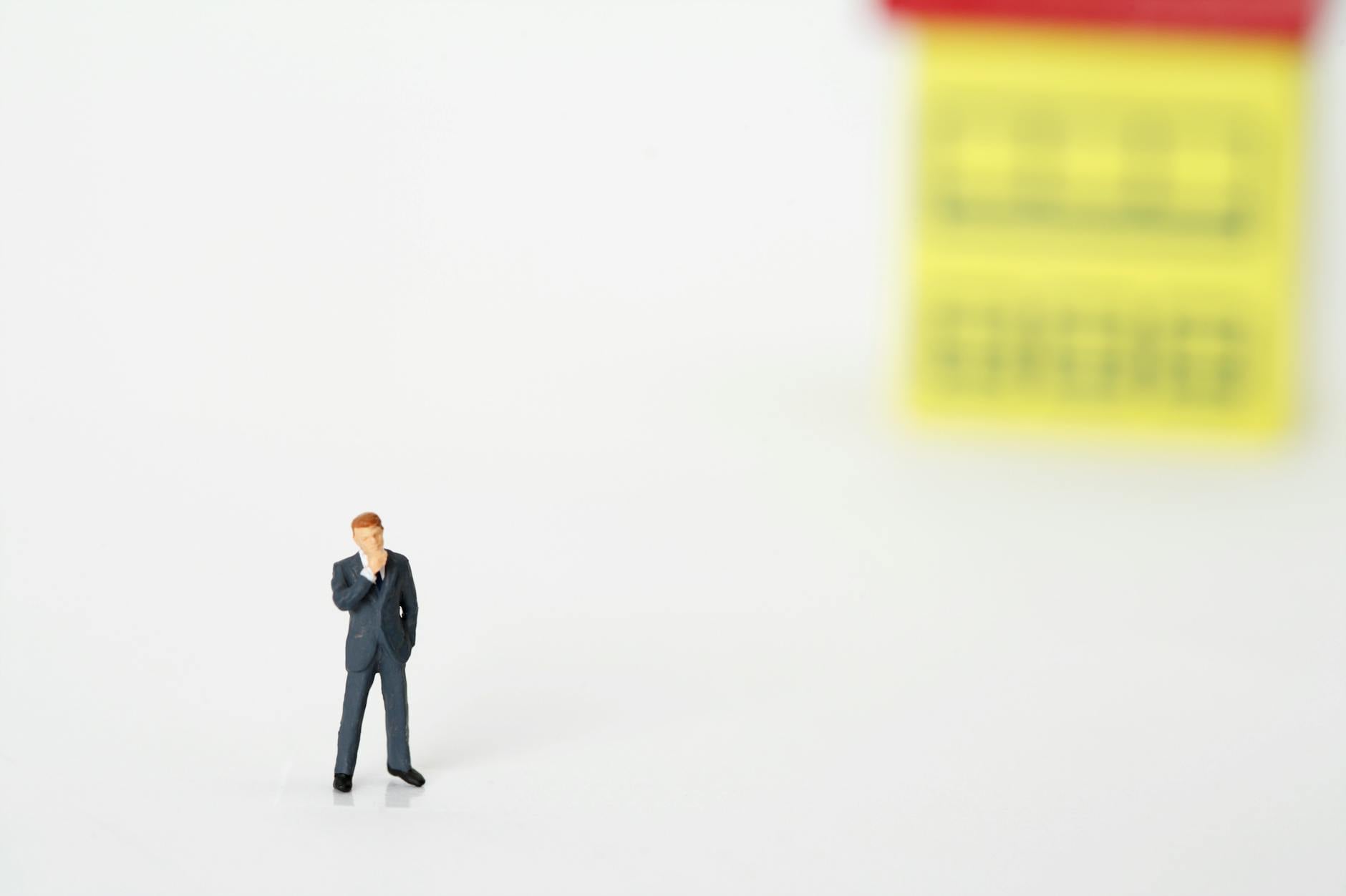マイクロ法人の確定申告・決算の流れ｜個人事業主との違いと初年度にやること